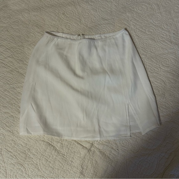 Aritzia Sunday best skirt - Picture 2 of 3